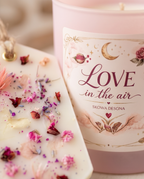 [Zestaw] Świeca "Love In The Air" + zawieszka zapachowa